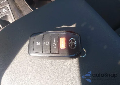 2025 Toyota Camry Le z USA, uszkodzony, nr VIN 4T1DAACK7SU122072